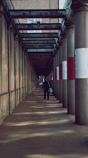 Pedestrian passageway with concrete columns