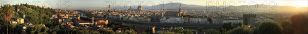 Blick am Abend vonm Piazzale Michelangelo am Abend