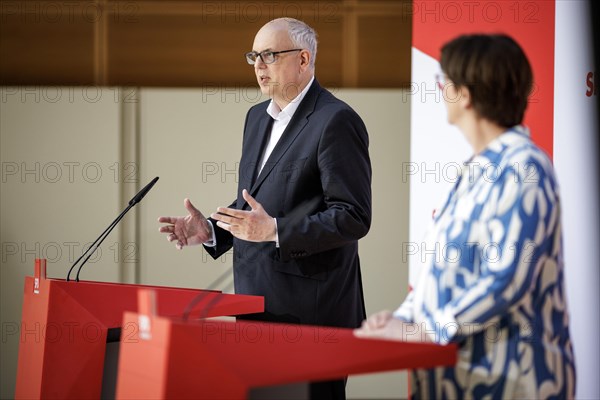 (R-L) Press conference with Saskia Esken, SPD chairperson, and Andreas Bovenschulte, top candidate