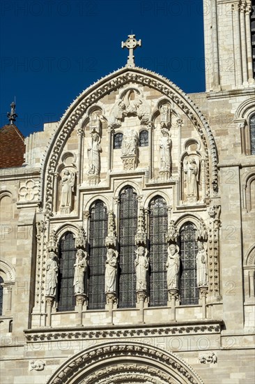 Vezelay labelled les Plus Beaux Villages de France. Facade of basilica St Mary Magdalene.Unesco World heritage. Morvan regional natural park. Via Lemovicensis way to Santiago de Compostela. Yonne depa...