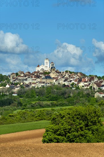 Vezelay labelled les Plus Beaux Villages de France. Unesco World heritage. Morvan regional natural park. Via Lemovicensis way to Santiago de Compostela. Yonne department. Bourgogne Franche Comte. Fran...