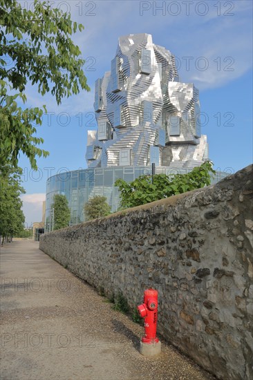 Modern building Tour Luma 56m high by architect Frank Gehry 2021