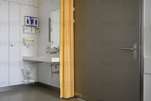Hospital Private Room Lavabo