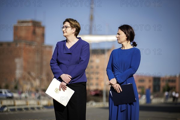 (R-L) Annalena Bärbock, Federal Minister for Foreign Affairs, and Klara Geywitz, Federal Minister