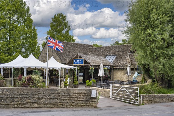 Gift Shop near the famous Arlington Row