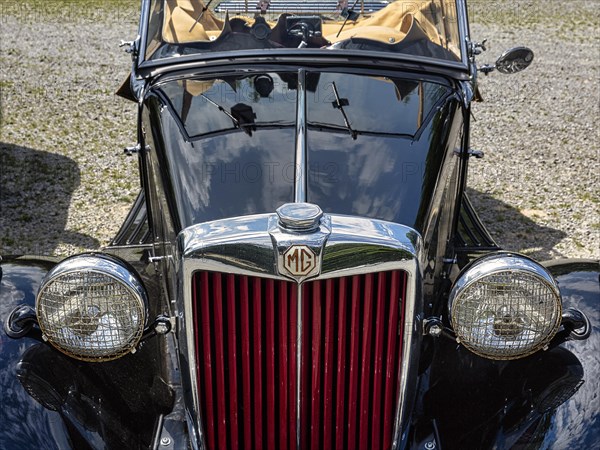 MG Roadster Convertible