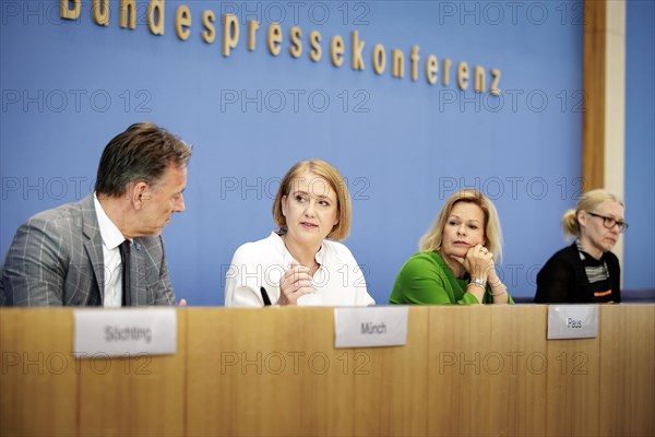 (L-R) Holger Muench, President of the Federal Criminal Police Office (BKA), Lisa Paus, Federal