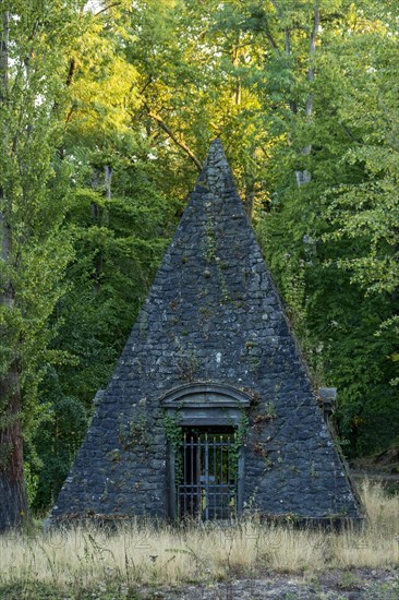 Pyramid in memory of Prince Frederick
