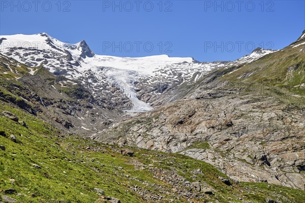 Along the Glacier Trail in Innergschloess