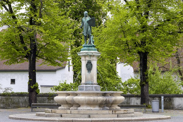 Ludwigsbrunnen on Paradeplatz