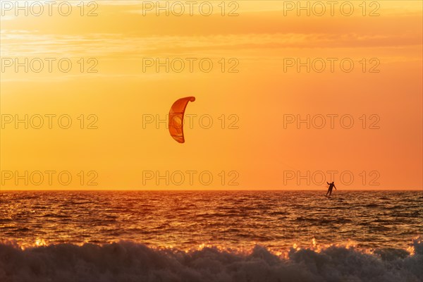 Foiling kiteboarding kitesurfing kiteboarder