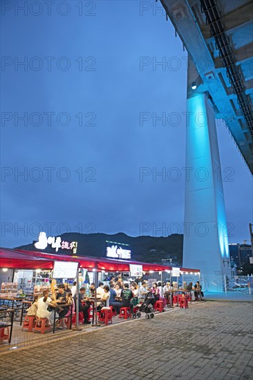Nangman Pocha night market under Dolsan Bridge