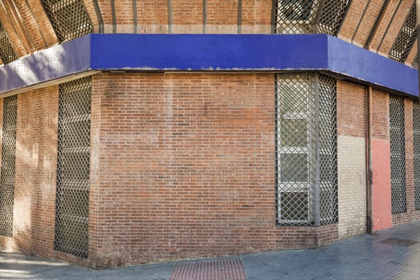 Wall announcement