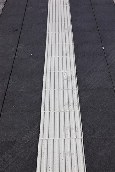 Guiding blocks for the blind