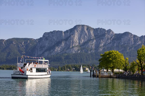 Lakeside promenade with excursion boat and Drachenwand