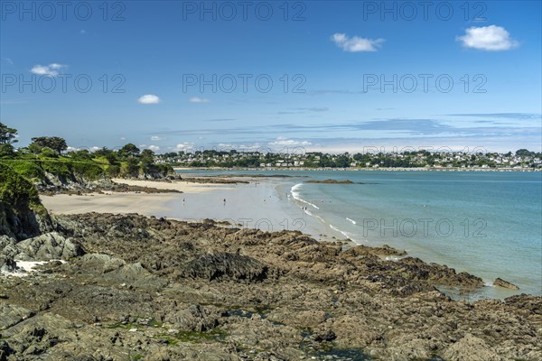 The Plage des cures beach in Plestin-les-Greves
