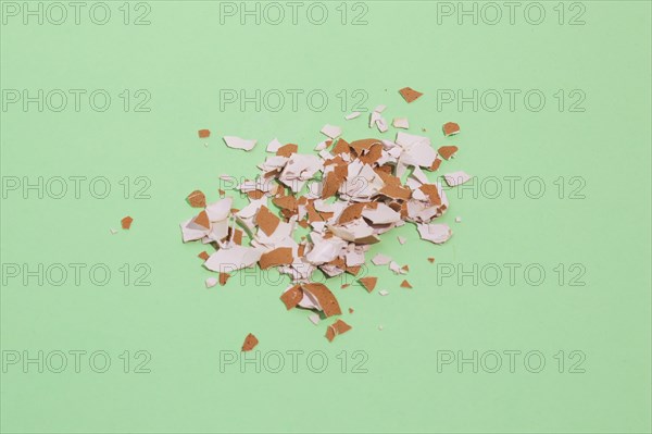 Broken egg shell table