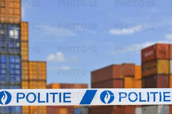 War on drugs. Politie