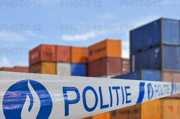 War on drugs. Politie