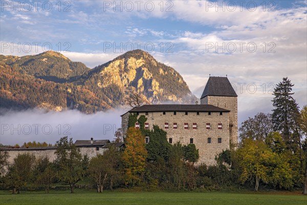 Lichtwerth Castle in autumn
