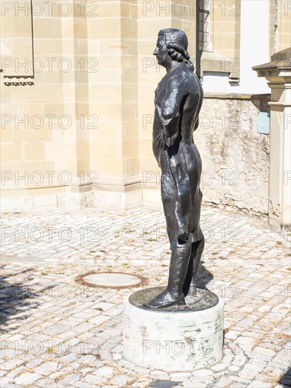 Statue
