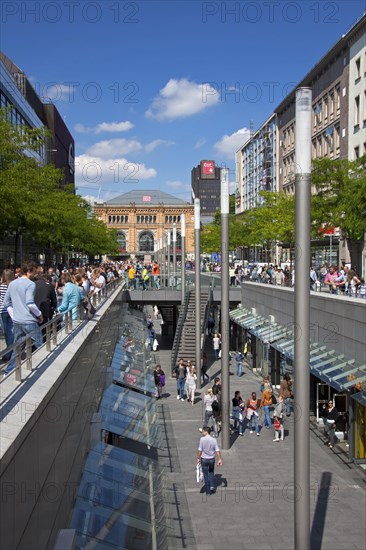 The Niki-de-Saint-Phalle-Promenade leading to the Central railway station in Hannover