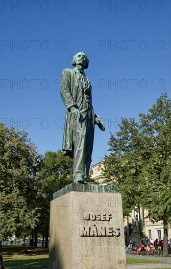 Monument by Josef Manes at the Rudolfinum