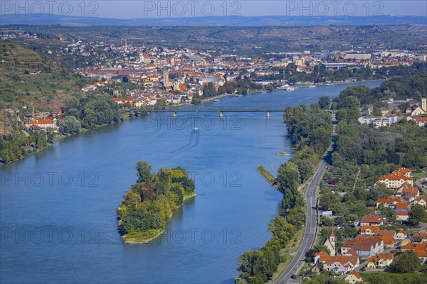 Danube with Hundsheim Island