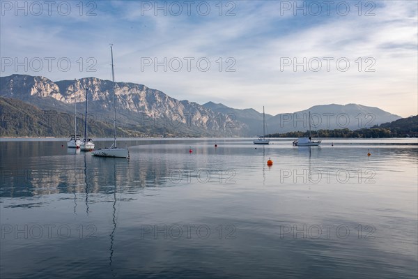 Attersee in front of Hoellengebirge