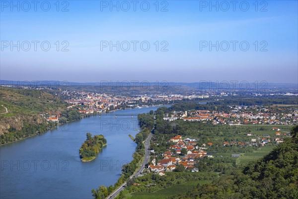 Danube with Hundsheim Island