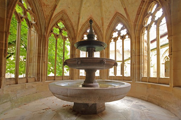 Fountain house with bowl fountain of the former Cistercian abbey