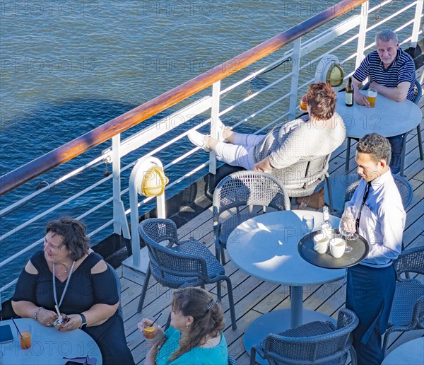 Cocktail time on the Lido Deck of the cruise ship Vasco da Gama