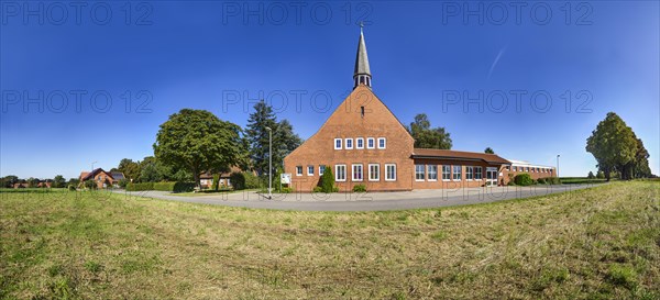 Friedenskirche Neuenknick in Petershagen