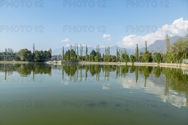 Dale lake in Srinagar
