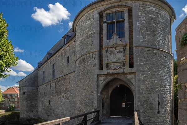 Entrance gate with coats of arms of the Chateau de Feluy