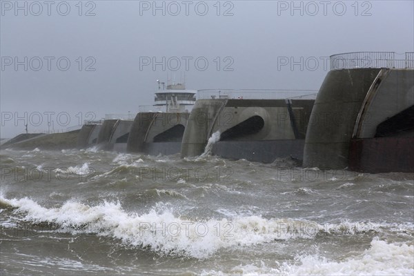Eider barrage