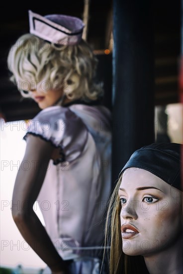 Disguised mannequins on Route 66