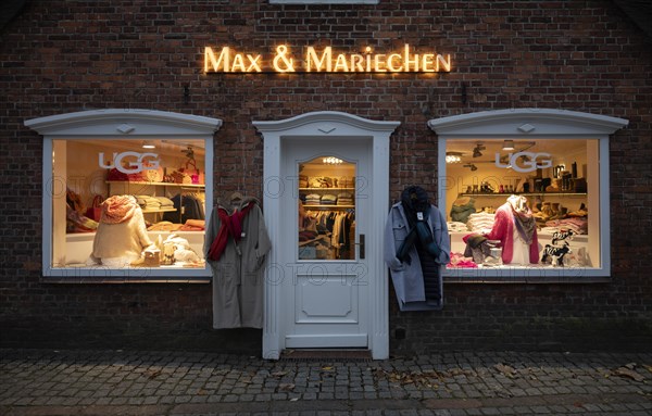 Luxury label shop
