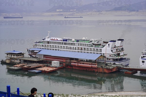 Cruise ship on the Yangtze River