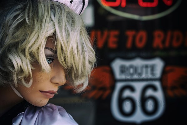 Disguised mannequins on Route 66