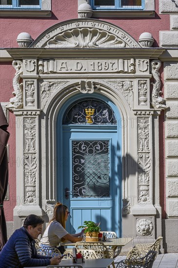 Richly decorated gate at the town hall on Marienplatz