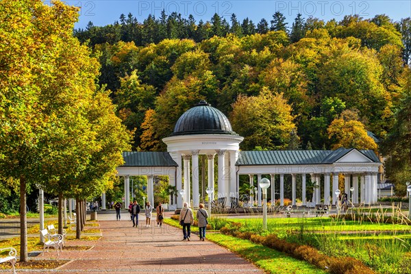 Spa promenade with Rudolph's Spring in the autumnal spa park