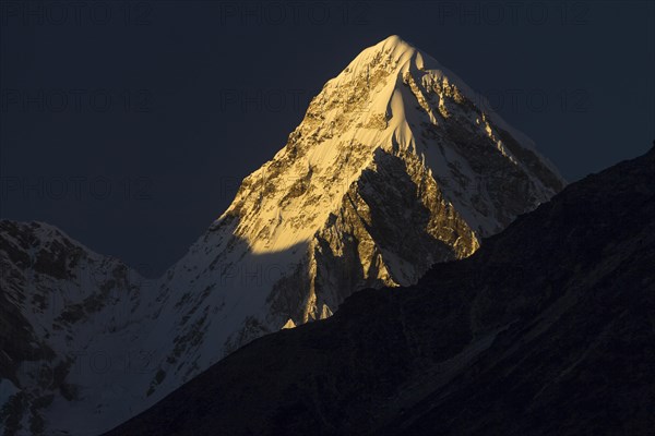 The seven-thousander Pumori
