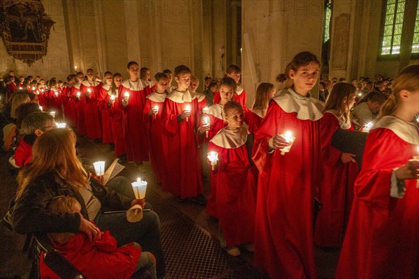 Quempas singing of the Braunschweig Cathedral Singing School for Advent in Braunschweig Cathedral