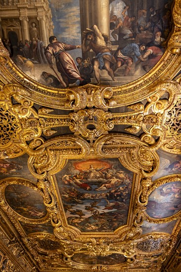 Decorated ceiling