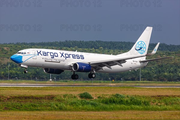 A Boeing 737-800