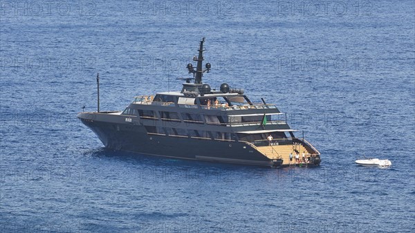 Luxury yacht MAINE