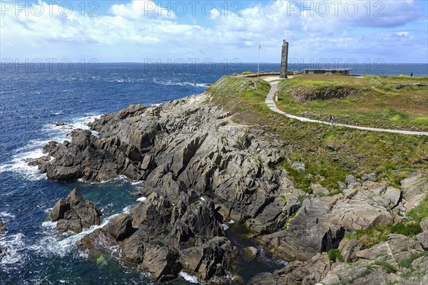 Former fort and memorial to the fallen of the 1st World War on the Pointe Saint-Mathieu,