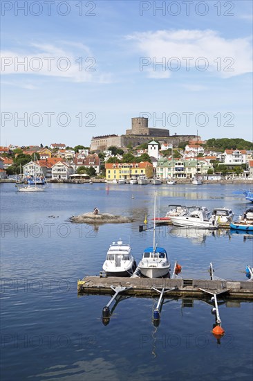 Marstrandsoe archipelago island with the harbour and Carlsten Fortress, Marstrand, Vaestra