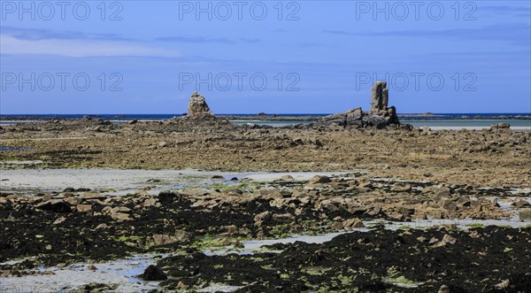 Keremma dunes with rock formations on the English Channel beach, Treflez, Finistere Penn-ar-Bed